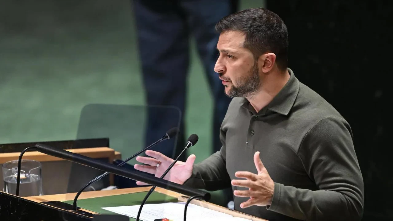 Zelenskiy'nin uçağına 4 askeri dronla suikast girişimi şüphesi