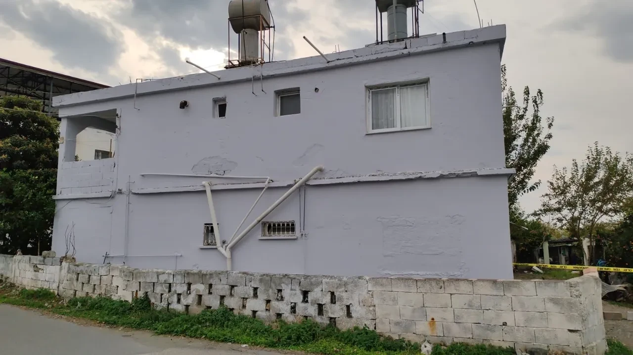 Eşini balta ile öldürdü, banyoda kazdığı çukura gömdü! Vahşet böyle ortaya çıktı 