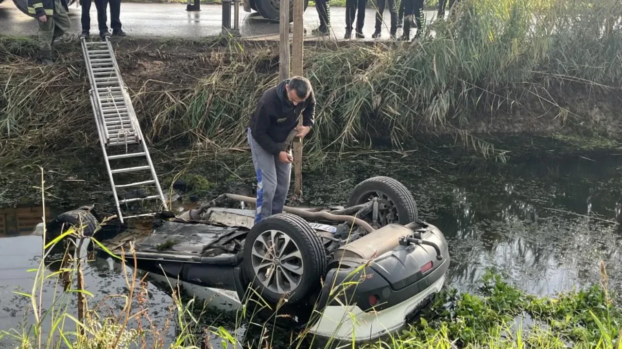 Gece evden otomobille ayrılan kadın, dereye düşen otomobilde hayatını kaybetti