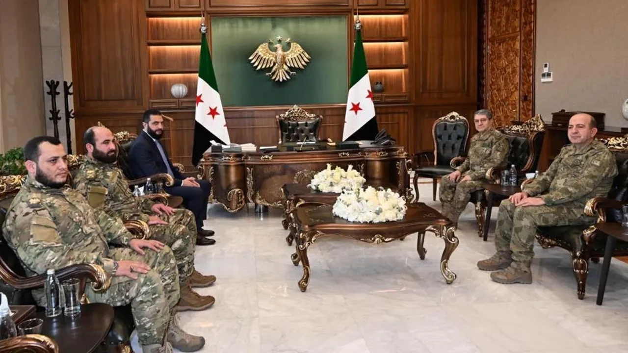 Genelkurmay Başkanı Selçuk Bayraktaroğlu Suriye Cumhurbaşkanı Ahmed Şara ile görüştü