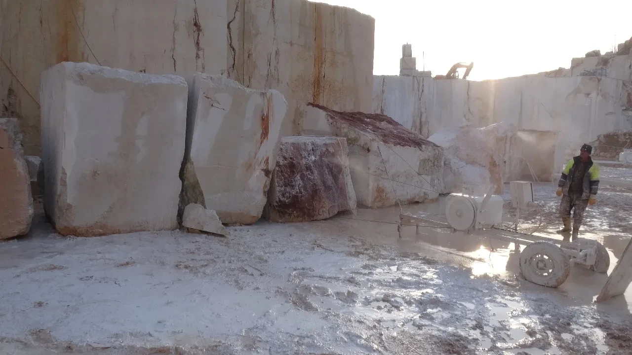 Malatya'dan Çin ve Hindistan'a milyon dolarlık mermer