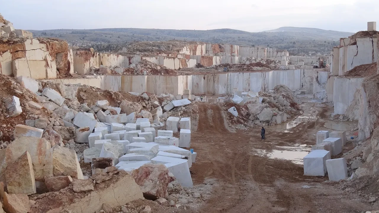 Malatya'dan Çin ve Hindistan'a milyon dolarlık mermer