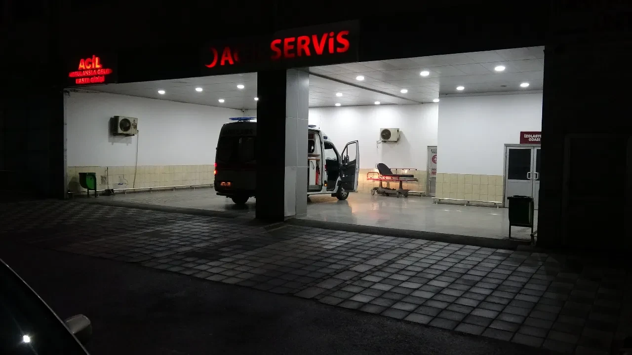 Önce silahla yaraladı sonra aracına alıp yol kenarına attı