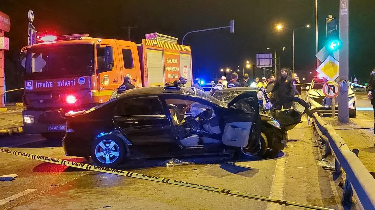 Sakarya'da D-100 Karayolu üzerinde feci kaza: Ölü ve yaralılar var!