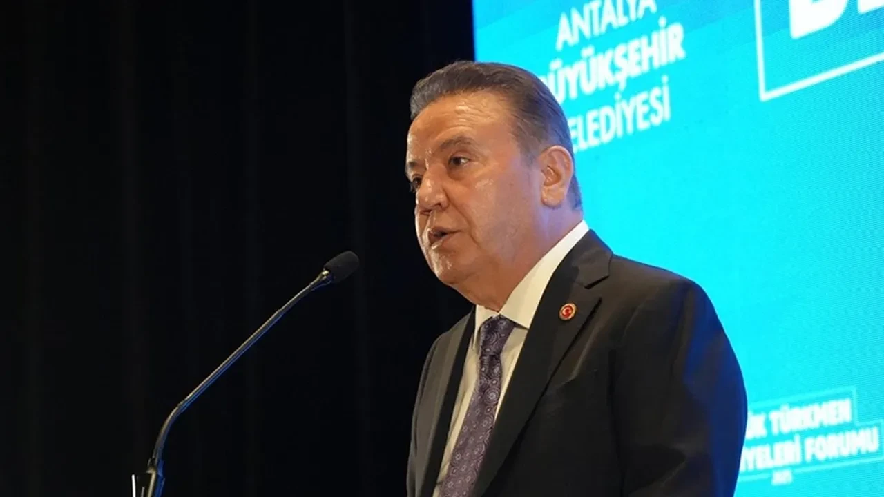 Yolsuzluk ve rüşvetten tutuklanan Muhittin Böcek hastaneye kaldırıldı