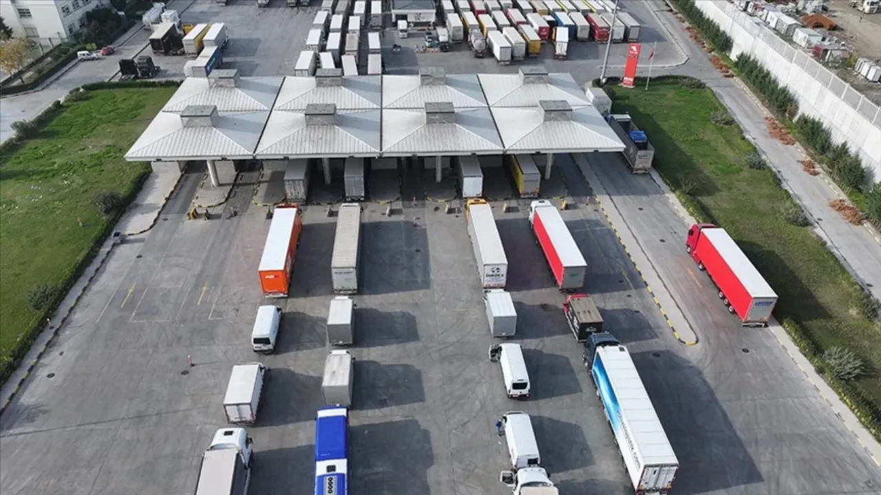 Yunanistan grevi sınırı kilitledi: Ticaret Bakanlığı'ndan kritik uyarı geldi