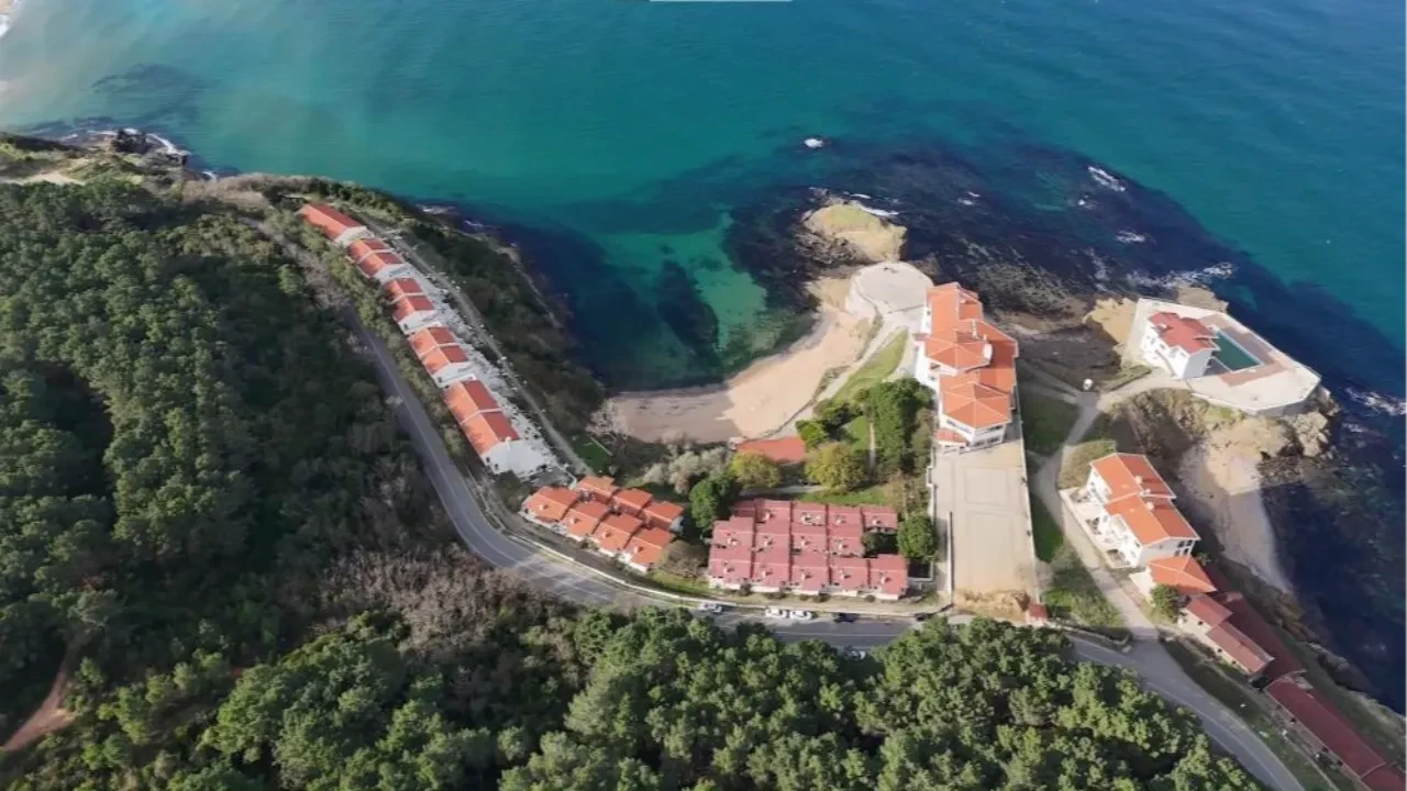 Beykoz'un en güzel yerine konumlu 186 odalık otel artık evsiz ve tinercilerin oldu!