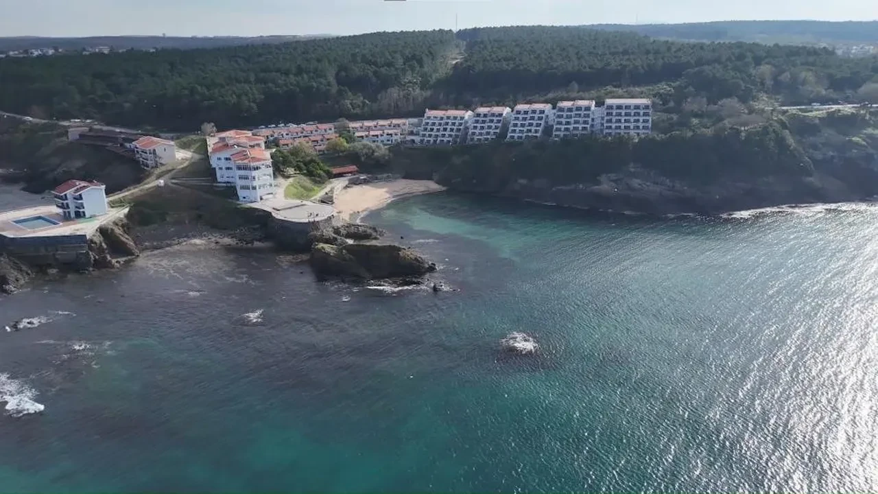 Beykoz'un en güzel yerine konumlu 186 odalık otel artık evsiz ve tinercilerin oldu!