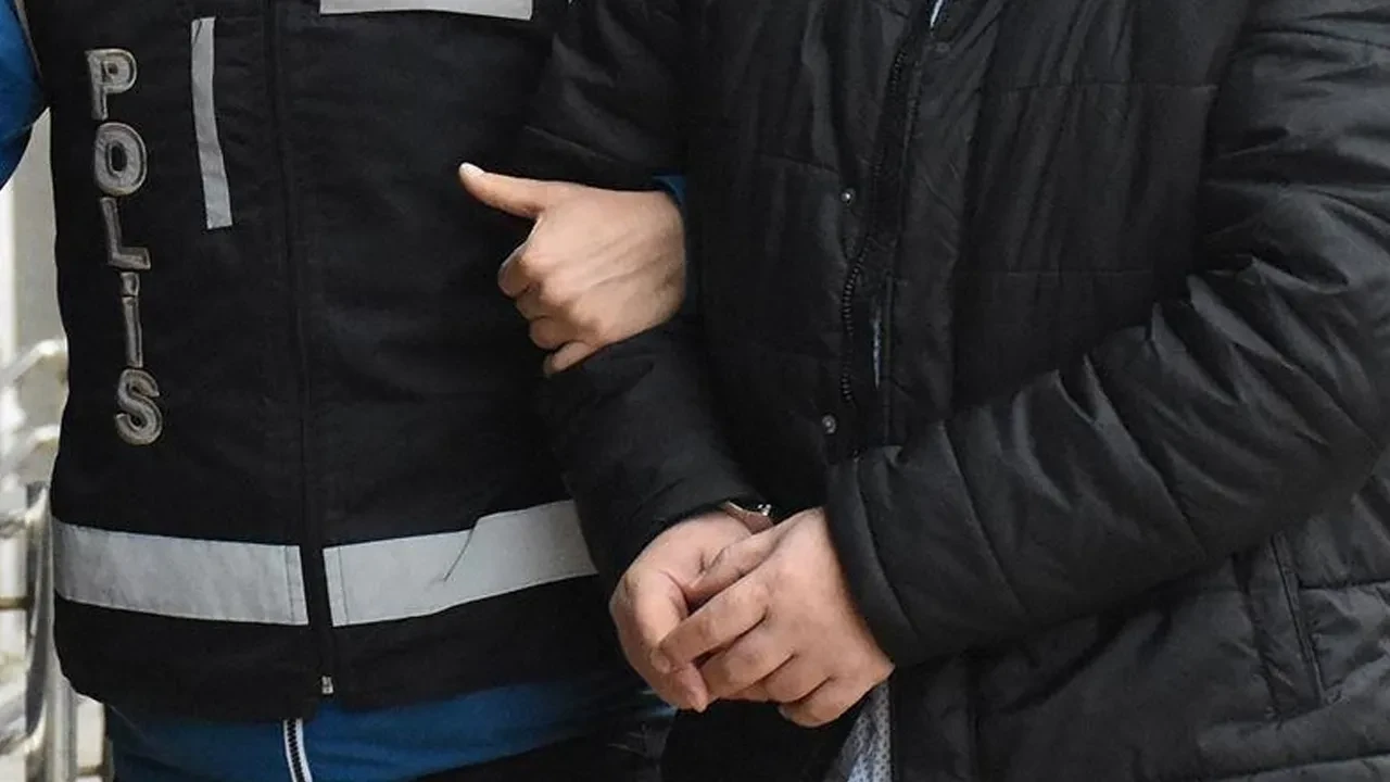 Böyle evlat olmaz olsun! Tartıştığı babasını tüfekle katletti