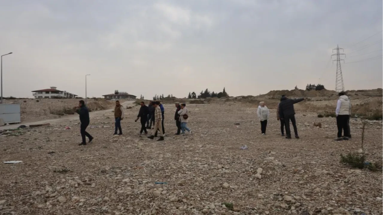 Depremzede site sakinleri anlaşamayınca çözümleri 'devletimiz yapsın' oldu!