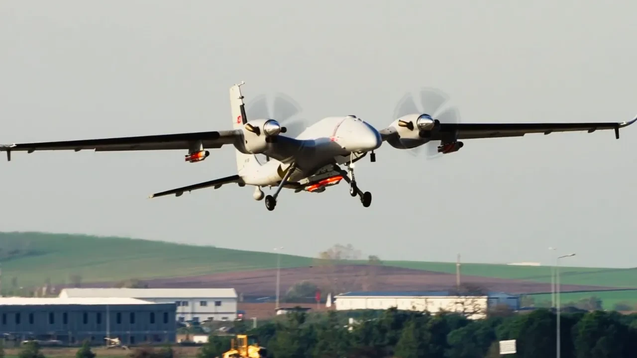 Selçuk Bayraktar o anları paylaştı! AKINCI ateşledi, TOLUN tam isabetle vurdu