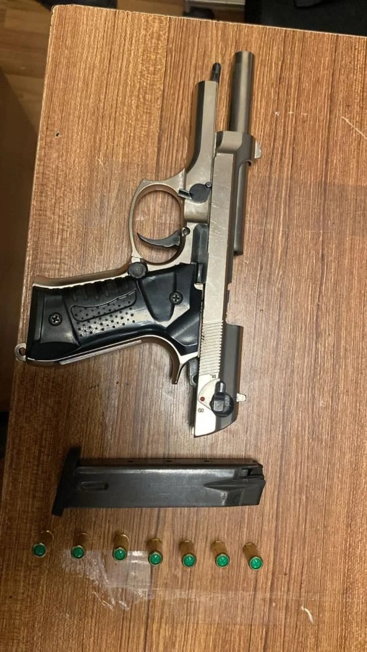 Şişli'de durağa gidip dehşet saçtılar! Biri ateş açtı diğeri çekti