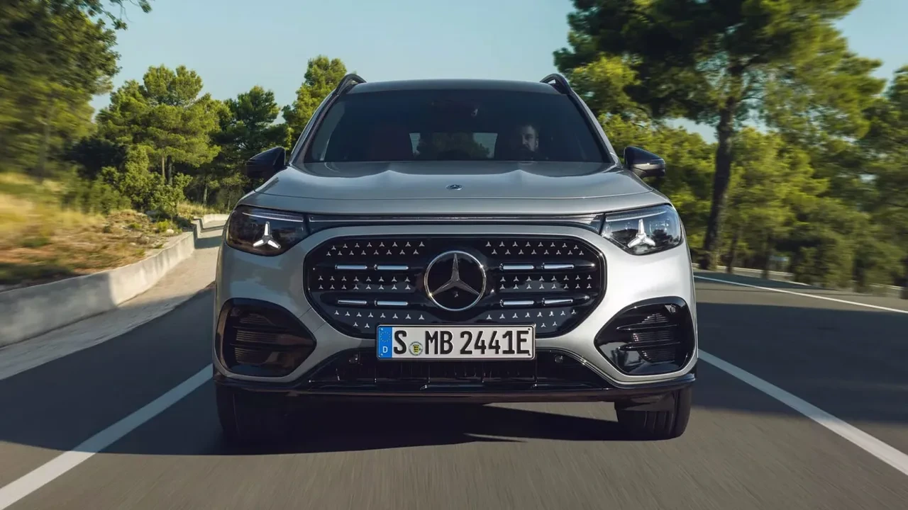 2026 Mercedes-Benz GLB tanıtıldı: İşte teknik özellikleri ve fiyatı