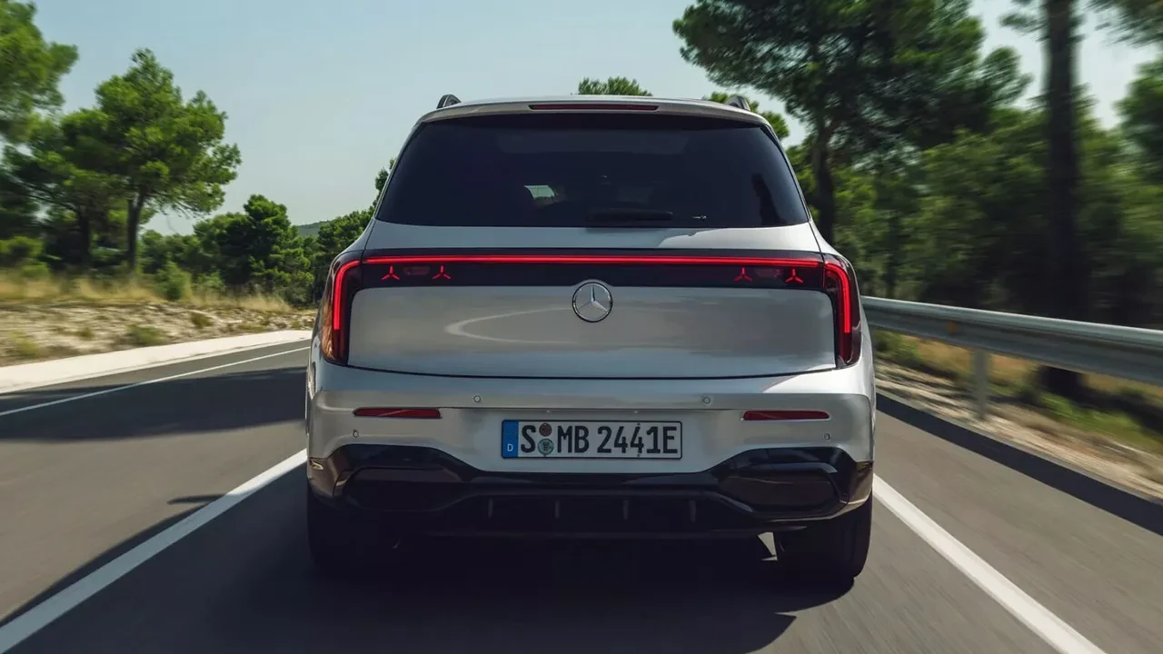 2026 Mercedes-Benz GLB tanıtıldı: İşte teknik özellikleri ve fiyatı