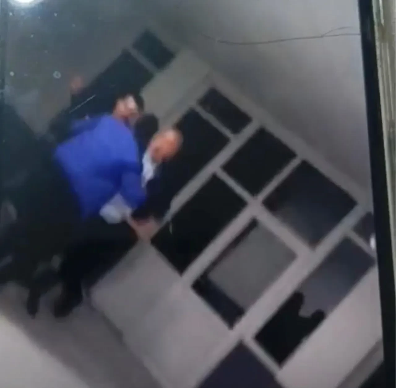 Belediye başkanı gençleri sopayla dövdü iddiası! Görüntüler ortaya çıktı: Öldürün talimatı vermiş