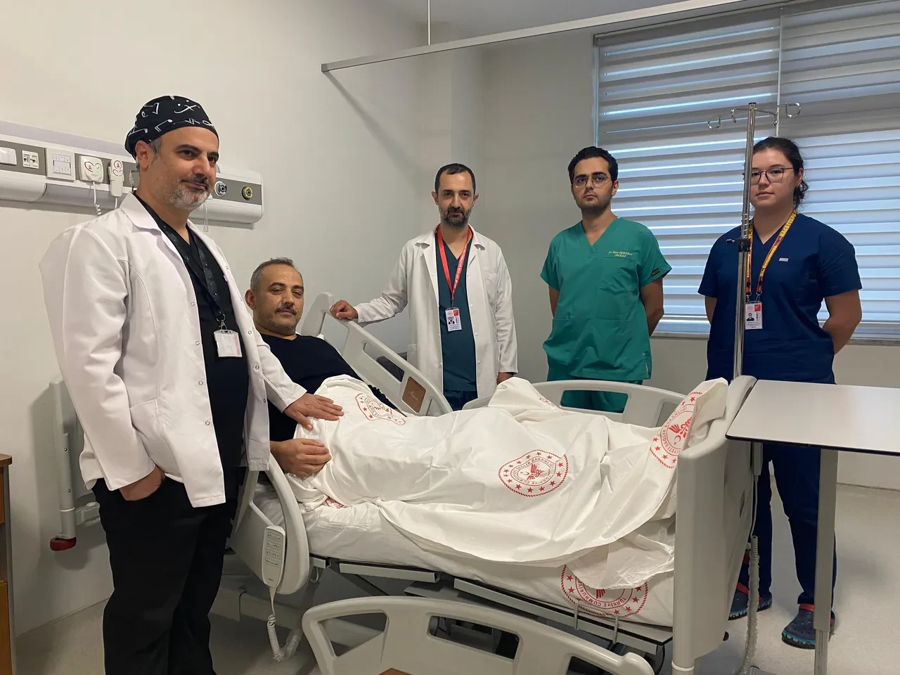 Kilo aldığını sandı, hastaneye gitti! Karnından çıkanlar şoke etti: Tam 7.5 kilo