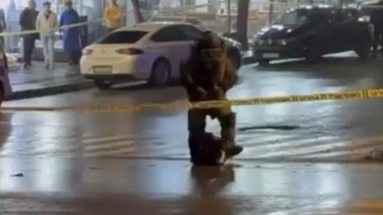 Muş'ta şüpheli çanta ekipleri alarma geçirdi! Fünyeyle patlatıldı