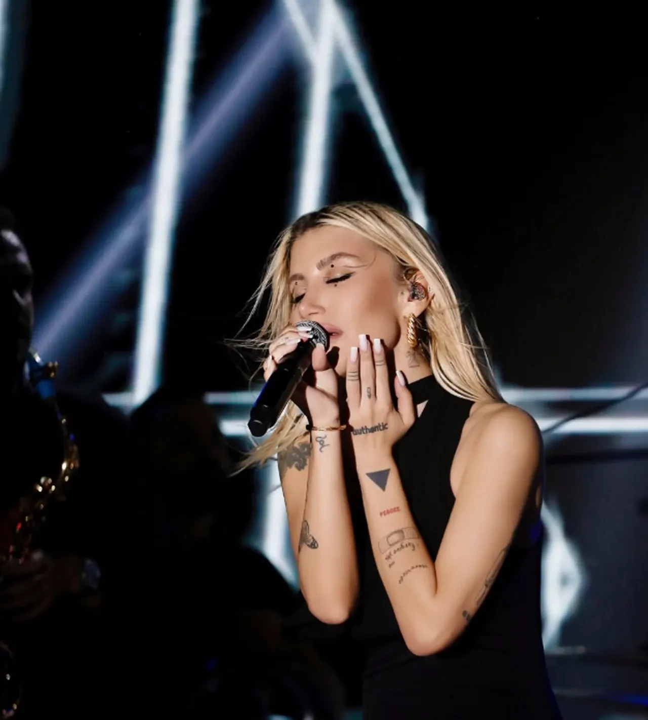 Takipçisine küfür eden İrem Derici, "Avukatı Para İstedi" derken polemik yeniden alevlendi