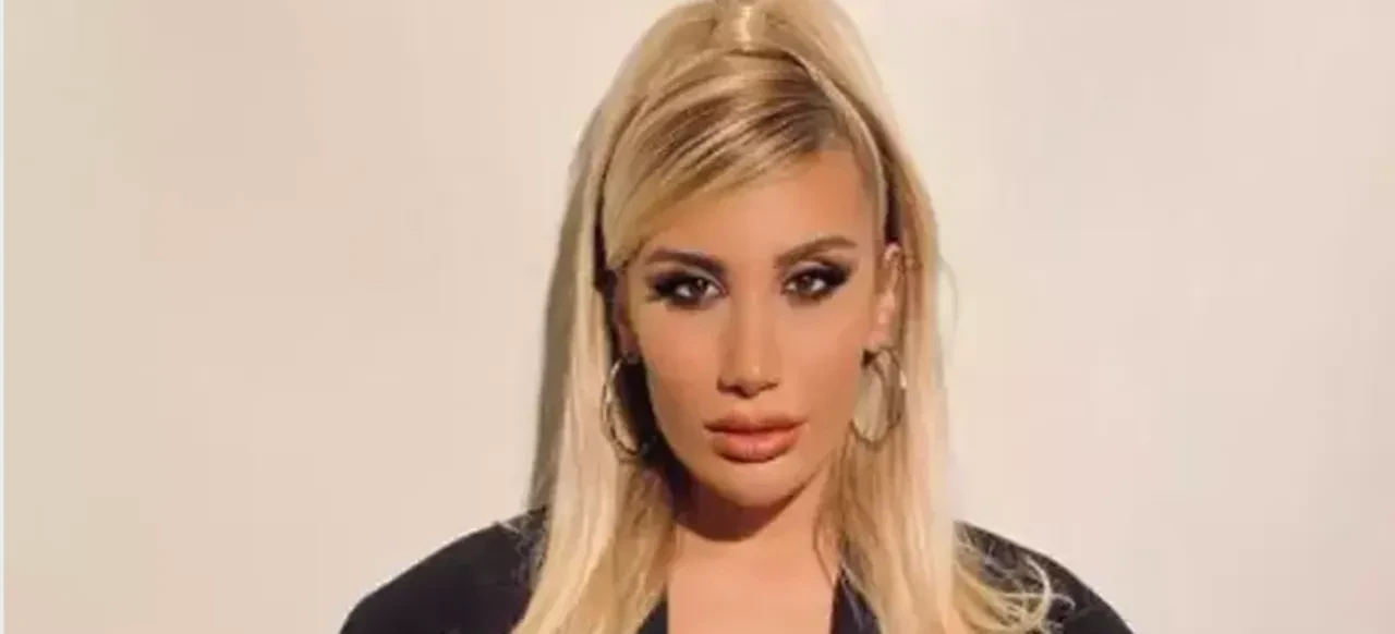 Takipçisine küfür eden İrem Derici, "Avukatı Para İstedi" derken polemik yeniden alevlendi