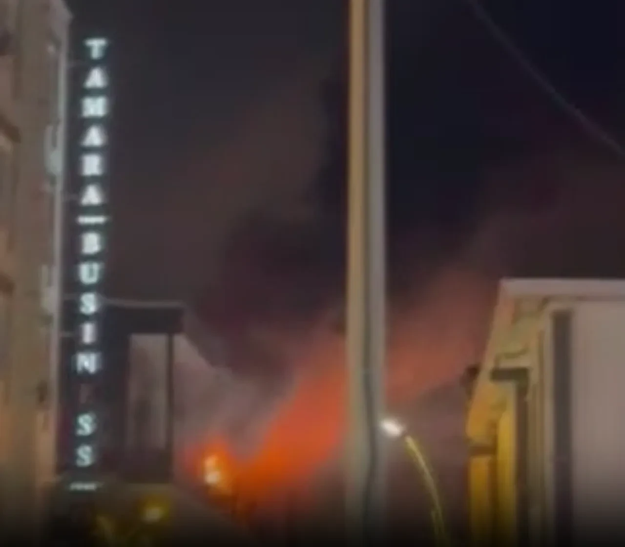 Van'da korku dolu anlar! Otel alevlere teslim oldu