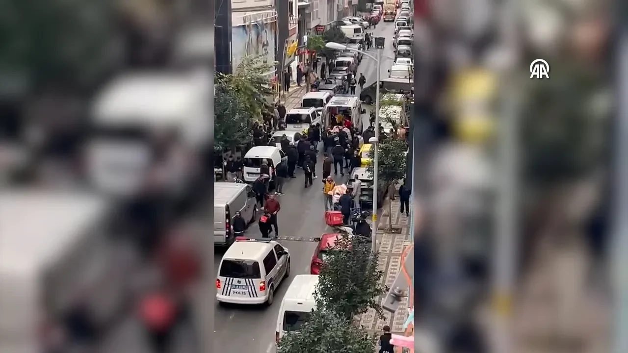 Zeytinburnu'nda dehşet! 1 kişi hayatını kaybetti 1 kişi yaralandı