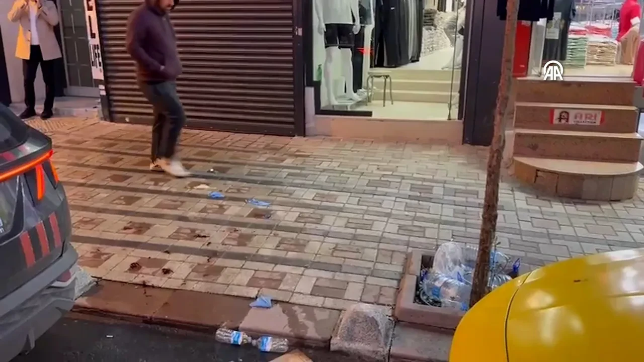 Zeytinburnu'nda dehşet! 1 kişi hayatını kaybetti 1 kişi yaralandı