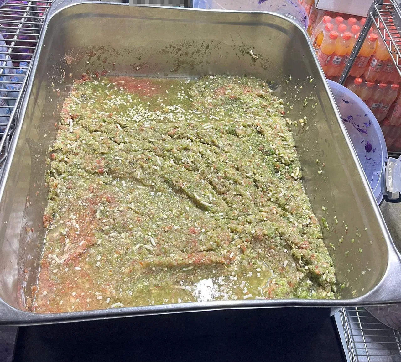 Antalya'da mide bulandıran görüntüler: 574 kilo SKT'si geçmiş ve bozulmuş gıda ele geçirildi!