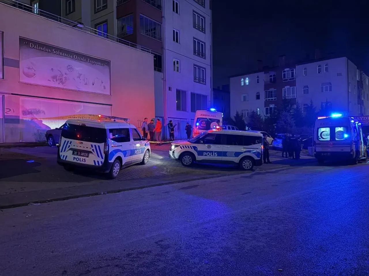 Babanın feryadı yürekleri dağladı! 14 yaşındaki kız 11'inci kattan düştü