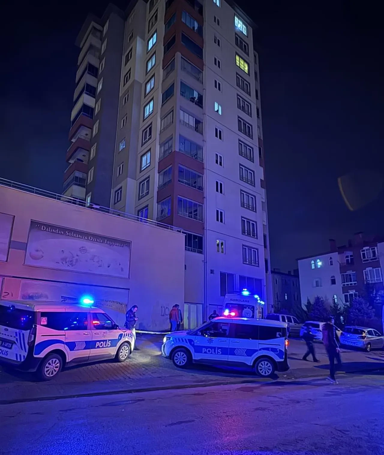 Babanın feryadı yürekleri dağladı! 14 yaşındaki kız 11'inci kattan düştü