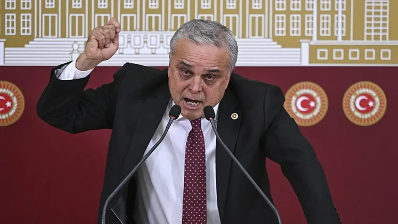 Disiplin kuruluna sevk edilen CHP'li vekil Hasan Ufuk Çakır'dan sürpriz karar! Partisinden istifa etti