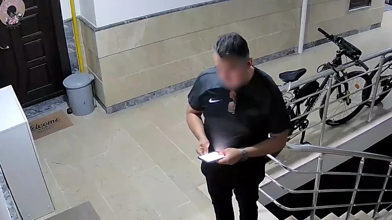 Eşinin evine giremedi, görevlinin eşini öldürdü! Daha önce de binaya geldiği görüntüler çıktı