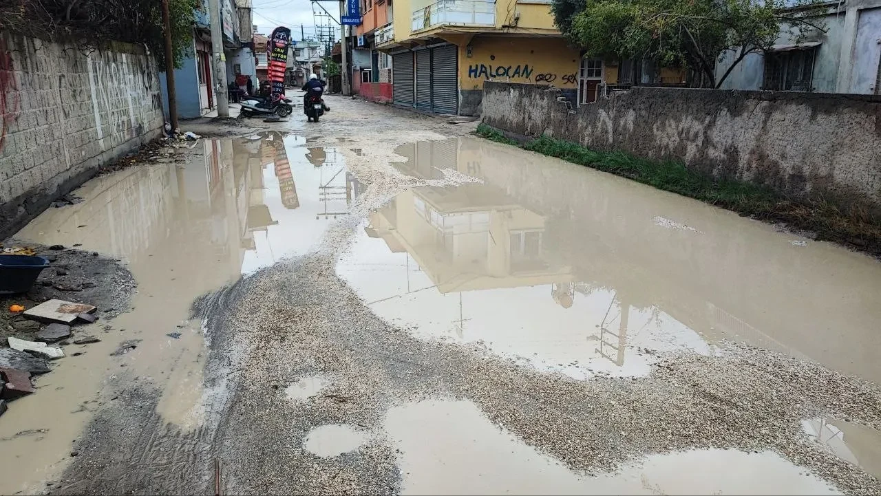 Esnaftan kazalara karşı ilginç önlem! Kanepe kolu hiç böyle kullanılmamıştı