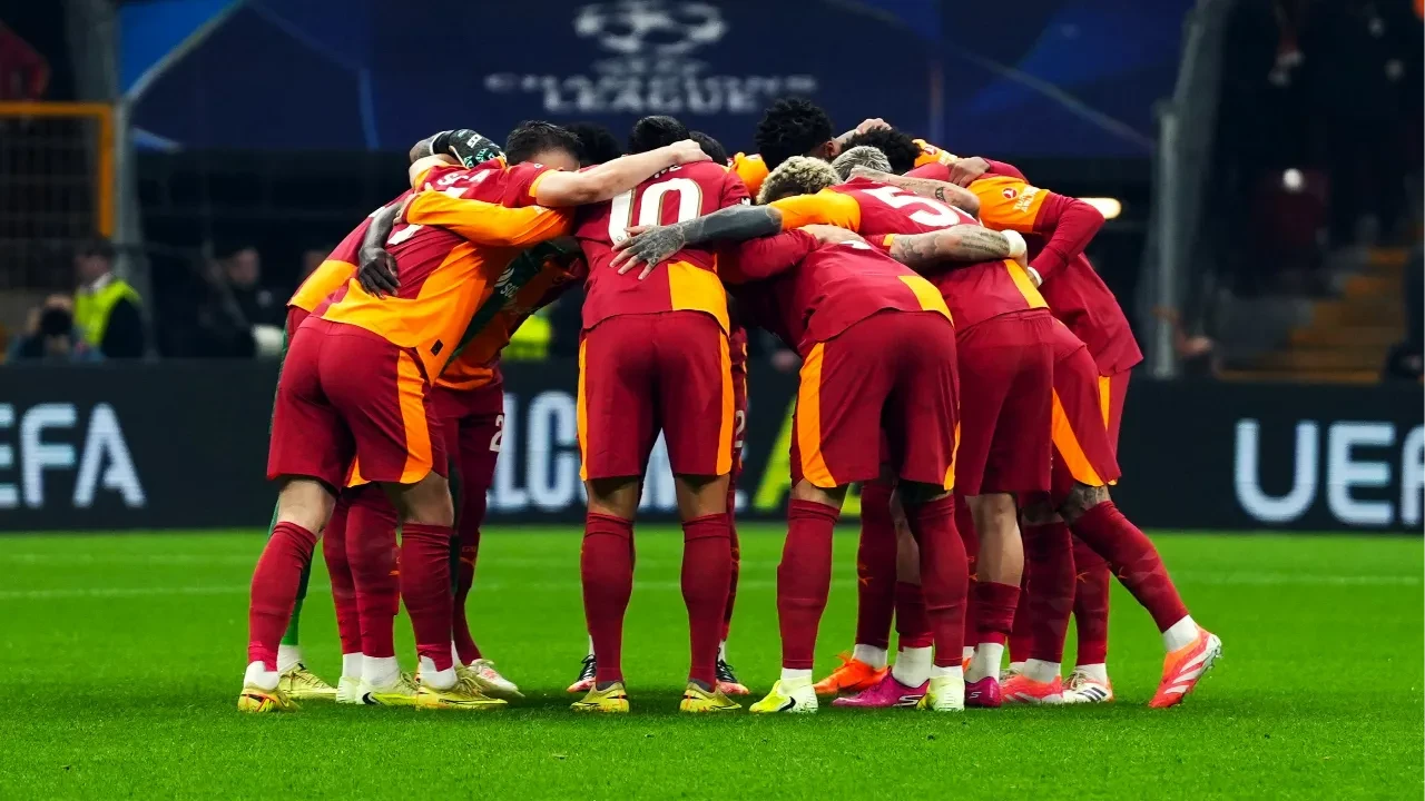 Galatasaray Monaco'yu yenerse, yenilirse, berabere kalırsa ne olur? Galatasaray ilk 8, 24 ihtimalleri