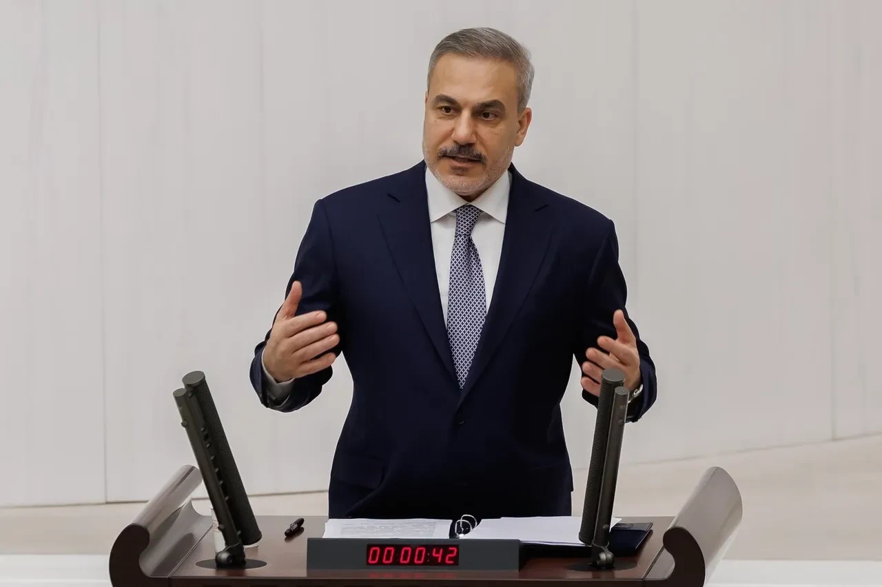 Hakan Fidan'dan SDG'ye uyarı! Ülkesine dönüş yapan Suriyeli sayısını açıkladı