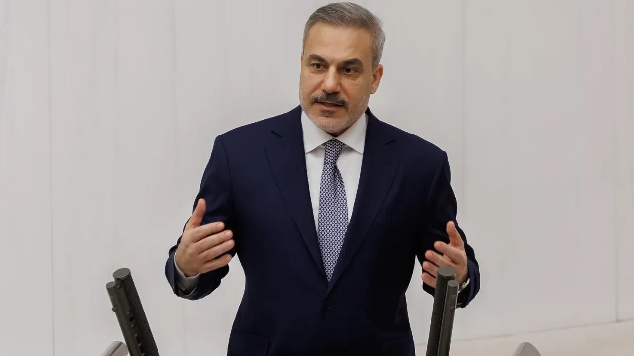 Hakan Fidan'dan SDG'ye uyarı! Ülkesine dönüş yapan Suriyeli sayısını açıkladı