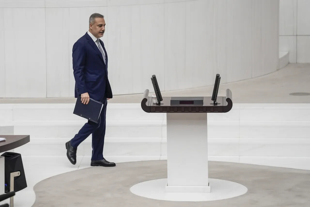 Hakan Fidan'dan SDG'ye uyarı! Ülkesine dönüş yapan Suriyeli sayısını açıkladı