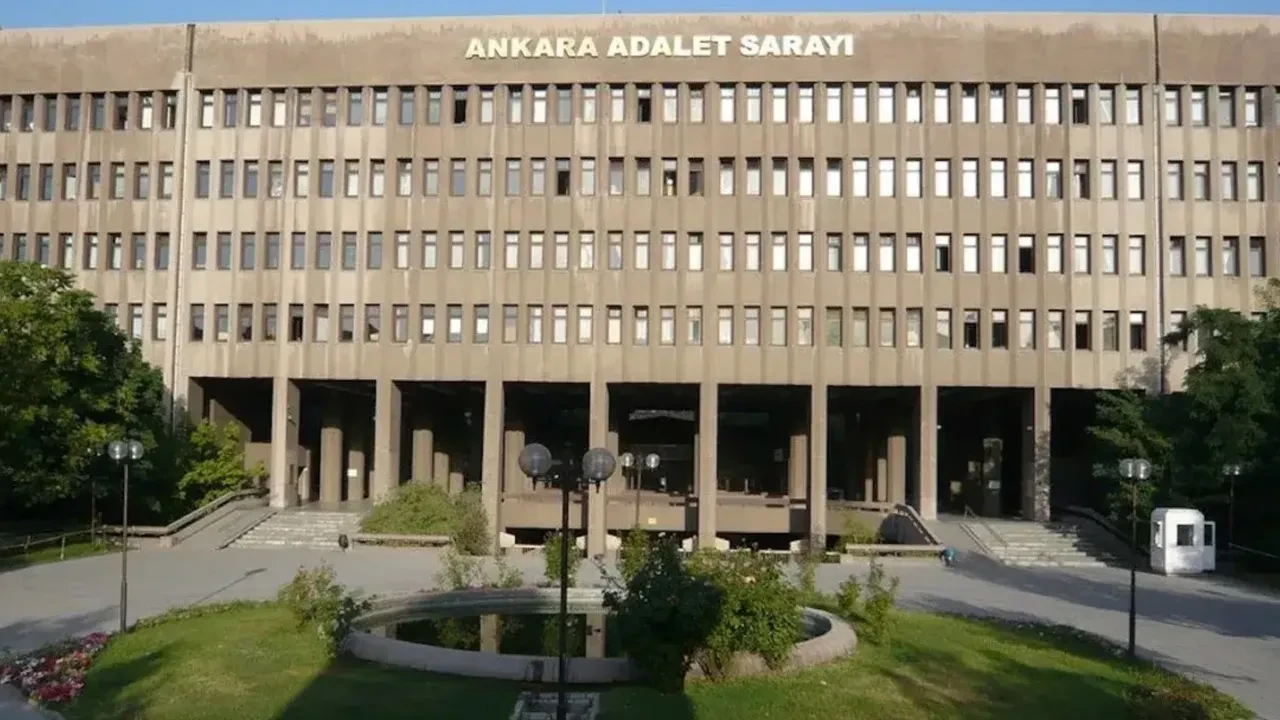 Kocasını yastıkla boğmaya çalıştı! Mahkeme kararını açıkladı