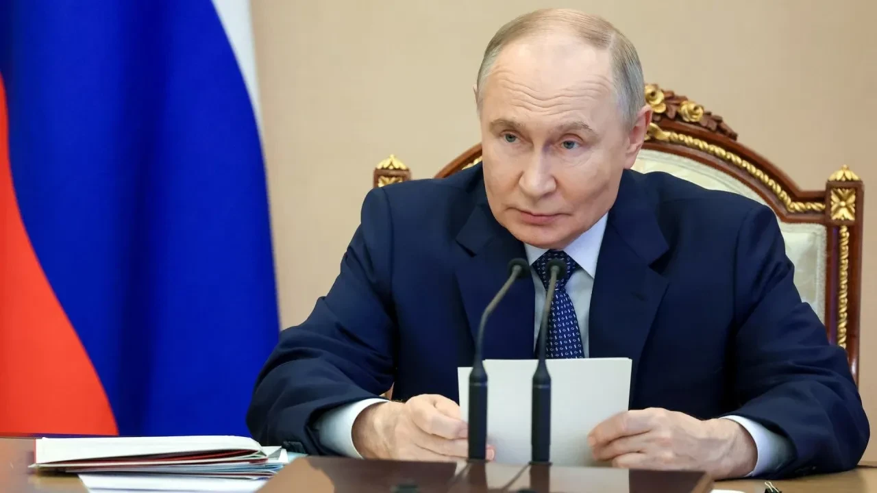 Rusya’dan kritik adım: Hisse yasağı 3 yıl daha uzatıldı