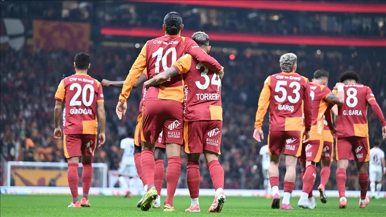 TRT 1 şifresiz Galatasaray maçı frekansı! Canlı yayın ile Monaco maçı şifresiz izlenebilecek