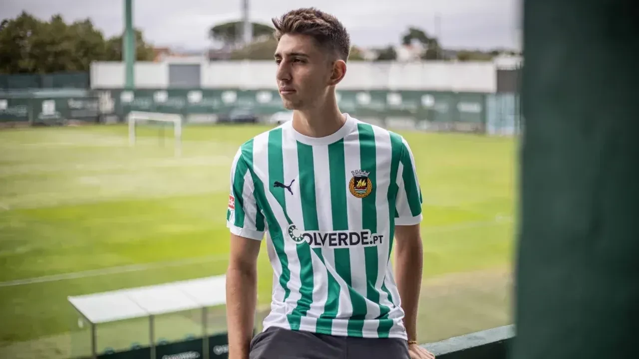 Beşiktaşlı Demir Ege Tıknaz tamam gibi! Transferde herkes ters köşe oldu