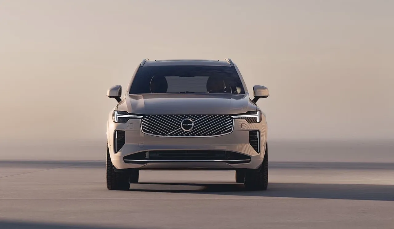 2025 Volvo XC90 ön tasarımı