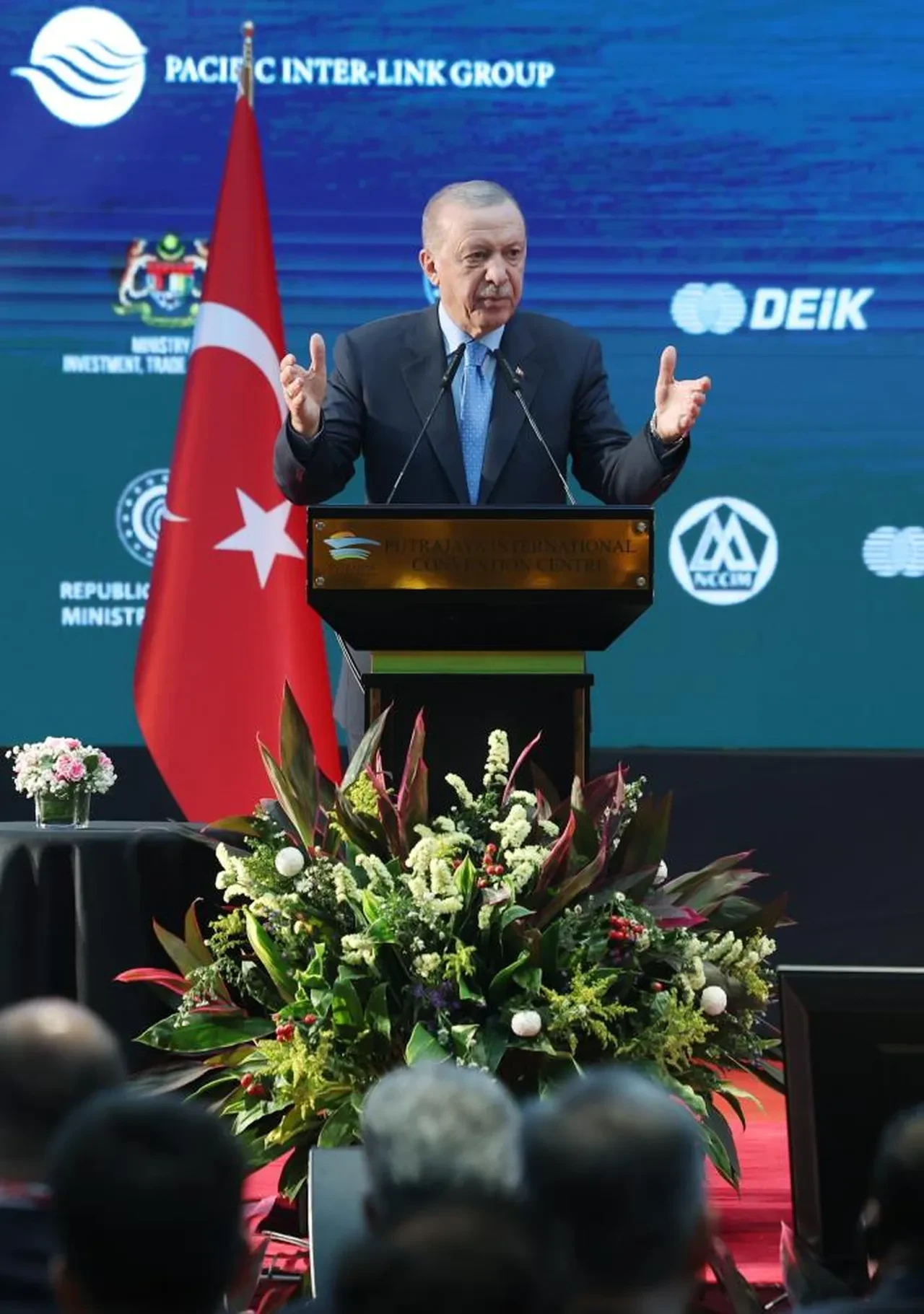 Son dakika | Cumhurbaşkanı Erdoğan'dan Malezyalı yatırımcılara çağrı! 'Türkiye'ye güvenen pişman olmaz'