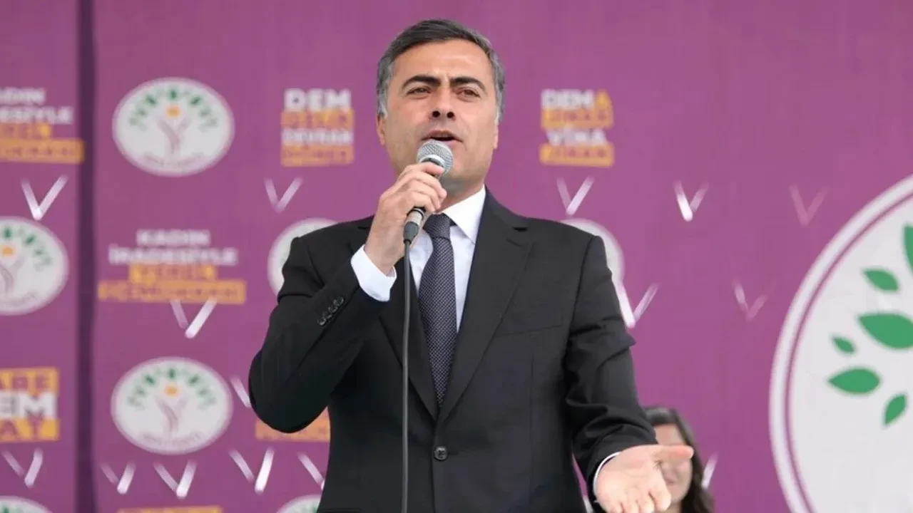  Van Belediye Başkanı Abdullah Zeydan için karar çıktı! 