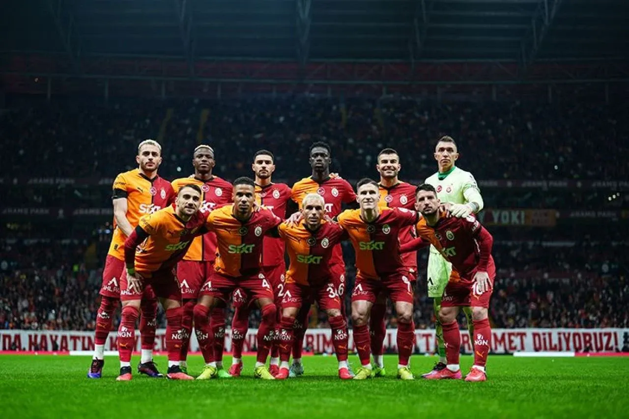 Galatasaray AZ Alkmaar arasında oynanan tüm maçların istatistikleri gündem oldu