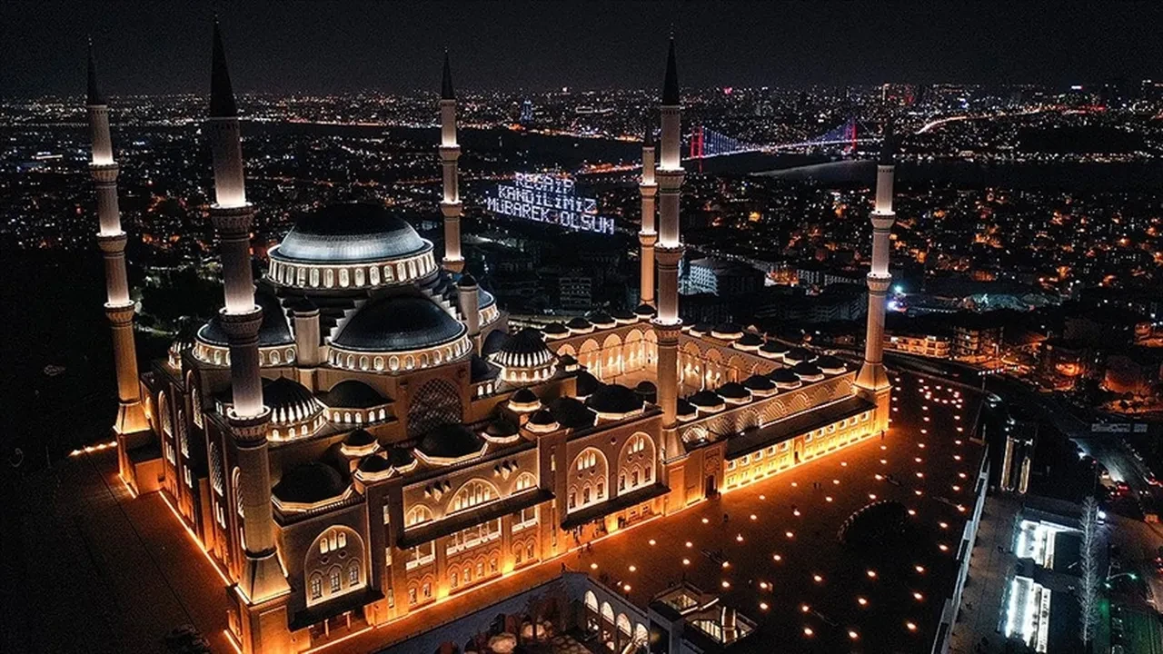 Berat Kandili’nin doğru yazılışı! Beraat mi Berat mi yazılır?