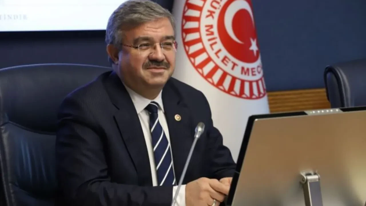 AK Parti Afyonkarahisar Milletvekili İbrahim Yurdunuseven kaza yaptı!