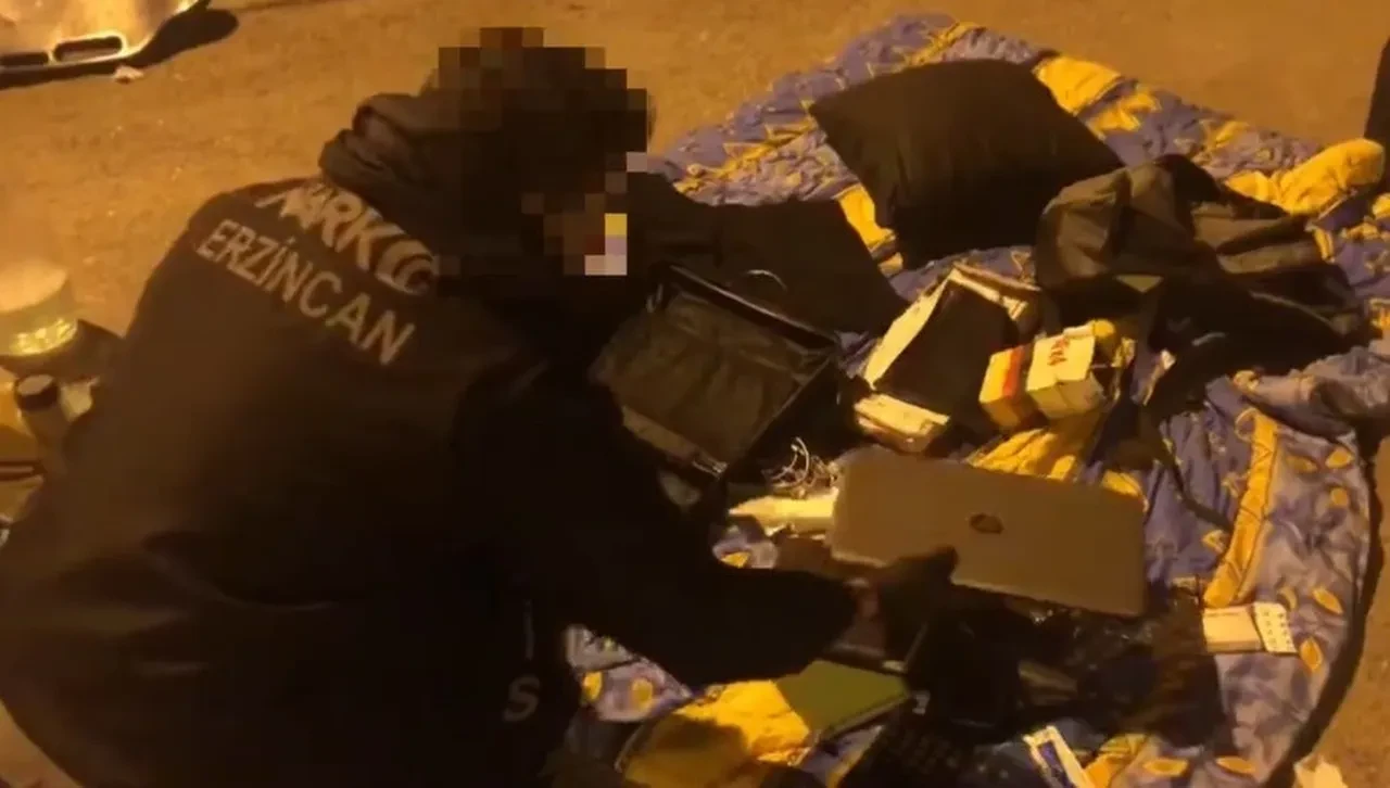 Ekipler bile şaşkına döndü! Midesinden 21,39 gram uyuşturucu çıktı