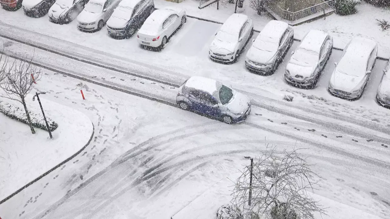 İstanbul’a kar tekrar ne zaman yağacak? Meteoroloji kar alarmı verdi