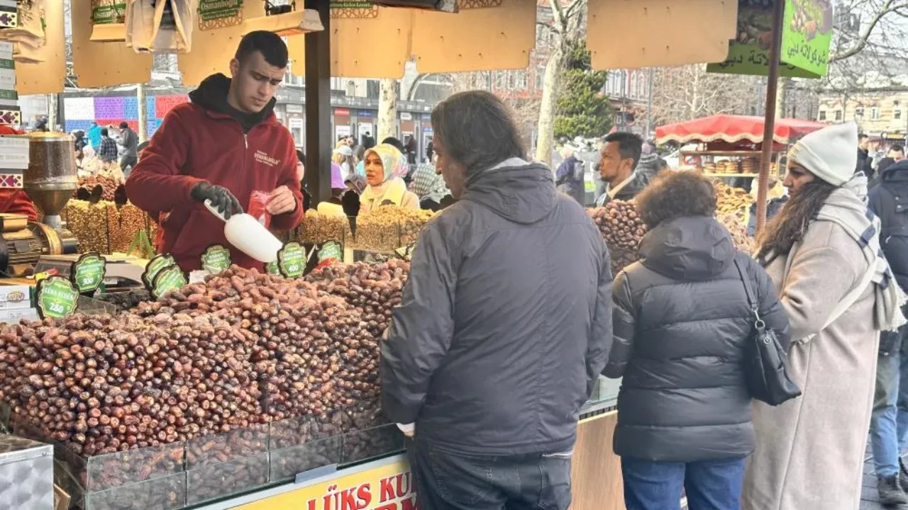 Kilosu 1000 liraya kadar çıkıyor! Ramazan öncesi tezgahlardaki yerini aldı