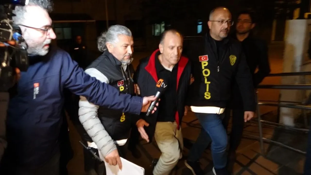 Üfürükçüyüz deyip büyük vurgun yaptılar! Avusturyalı çifti 1.2 milyon TL dolandırdılar